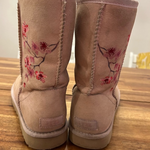 UGG Pink Floral Cherry Blossom Women's Winter Boots - Picture 5 of 7